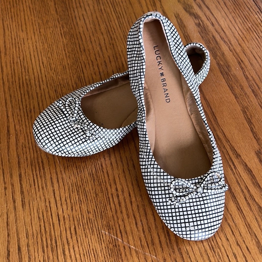 Lucky Brand Black & White Striped Ballet Flats
